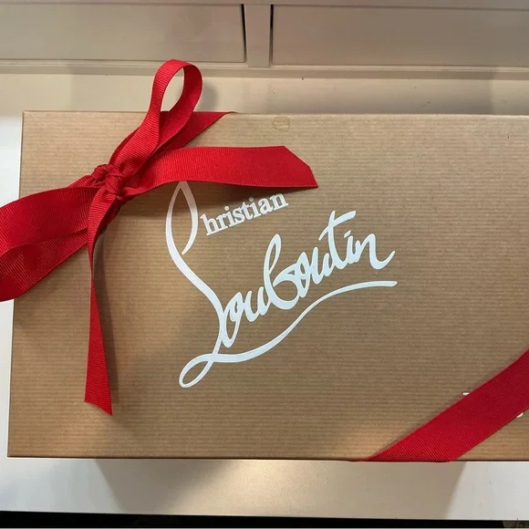 Christian Louboutin Kate 554 100 Patent - Picture 9 of 11